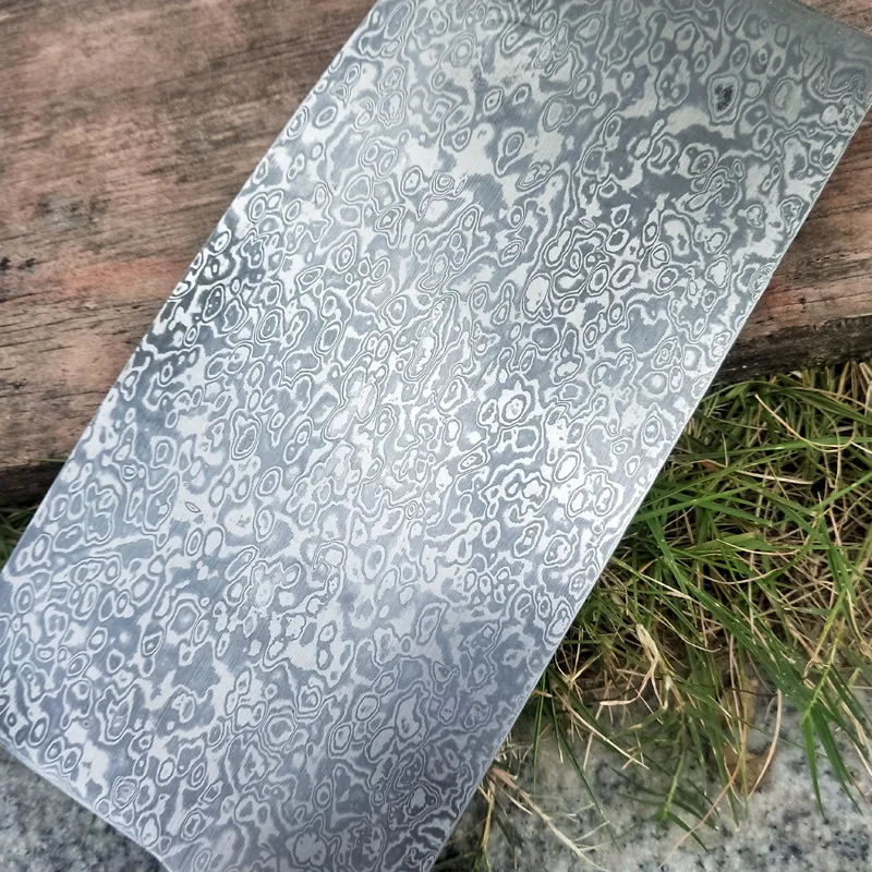ナイフ用鋼材、ダマスカス鋼VG10、3層構造、30x8.5x - Knife Blade Blank Damascus Steel Forged のレビューと価格